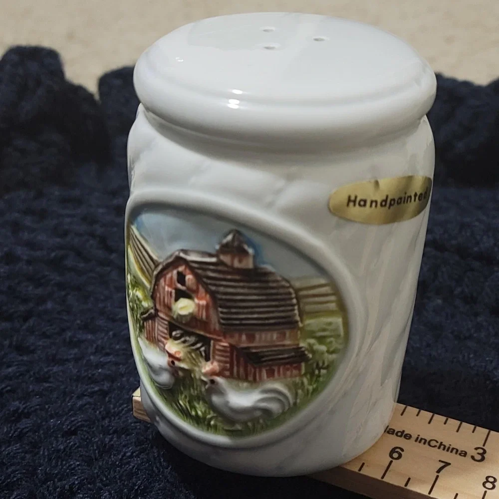 Vtg Gibon Salt Pepper Shakers 3.25